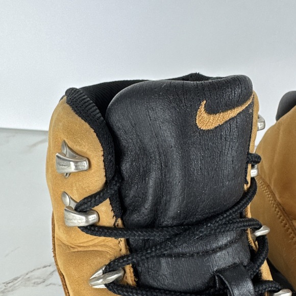 Vintage Nike ACG Air Tumalo Gimli Boots Women 7 Youth 5.5 Tan Leather Hiking 90s - Picture 12 of 12